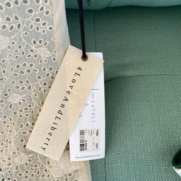 Johnny Was Top Silk Cream Sheer Eyelet NWT - Picture 15 of 15